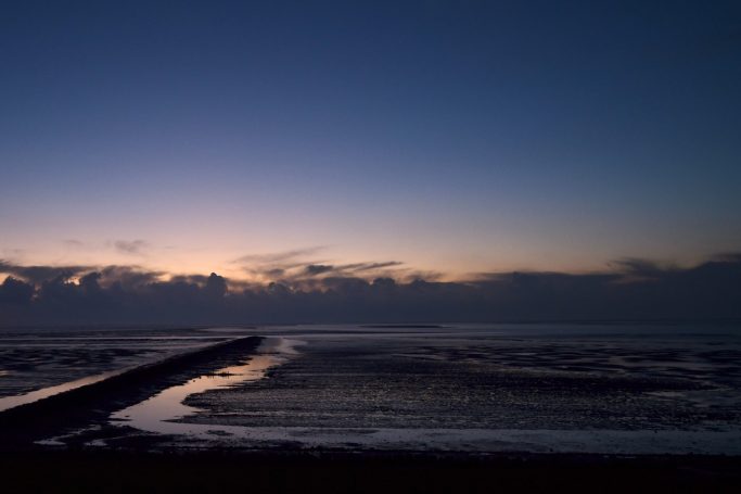 Abend über dem Wattenmeer - Pellworm Abendstimmung über dem Wattenmeer bei Pellworm mit Blick auf das Wasser